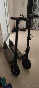Elektrická koloběžka ninebot g30 E - 2