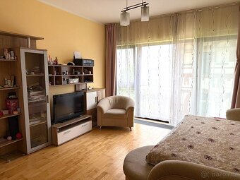 krásný byt 1+kk, 37m2 v ul. Jankovcova, Praha 7 - Holešovice - 2