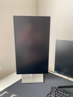 Prodám monitor Dell P2425H 24” - dovoz okolí Zlín.kraje - 2
