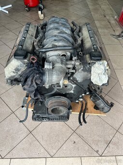 Motor BMW M60 M62 v8 na díly nebo celek i s převodovkou - 2