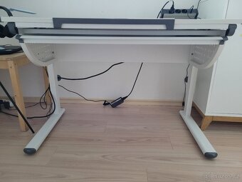 Dětský bílý rostoucí psací stůl - Livarno home - 2