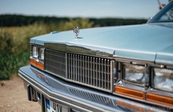 Nabízím k výměně Cadillac Seville 5.7i ( 350 cu ). - 2