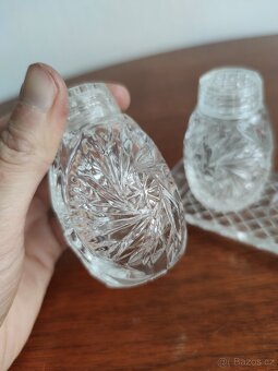 Skleněná pepřenka, slánka broušené sklo - 2