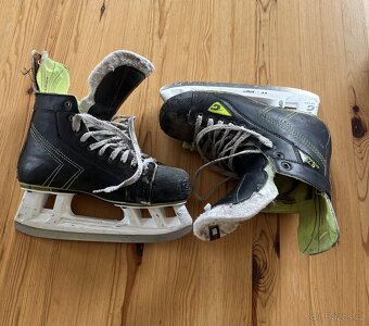 Hokejové brusle - 2