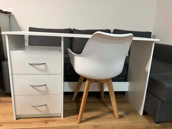 Prodám psací stůl se židlí - 2