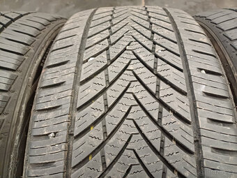 Celoroční pneu Rotalla 215/45/16 90V - 2