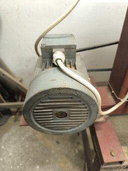 Pásová pila+ 3 nové pásy. - 2