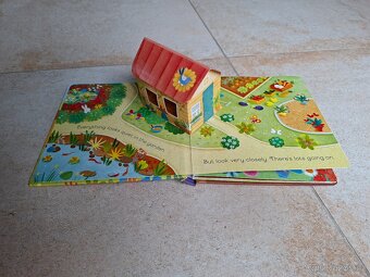 Dětská knížka Pop-Up Garden Usborne - 2