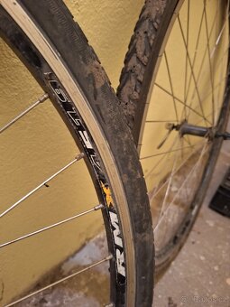 Prodám 2x ráfek a nahradni díly - 2