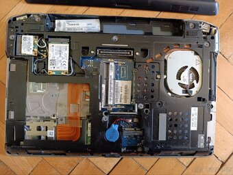 Notebook Dell Latitude E6320 – na náhradní díly - 2