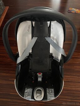 Cybex Cloud Z i-Size + Base Z (otočná báze) - 2