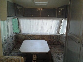 karavan Chateau 938 - 2