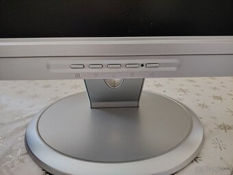 MONITOR YAKUMO 19" - 2
