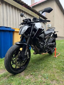 KTM Duke 790 - 2