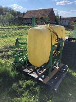 Prodam nesený postřikovač 8m záběr - 2