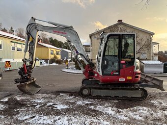 Rypadlo Takeuchi TB 260 V4 - 2