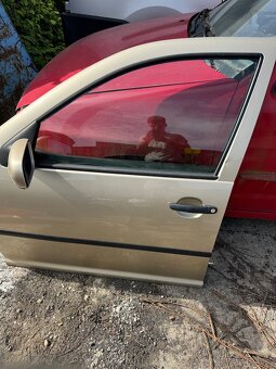 VW Golf 4 Hatchback- Dveře - 2