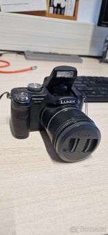 Panasonic Lumix DMC-FZ8 - 2