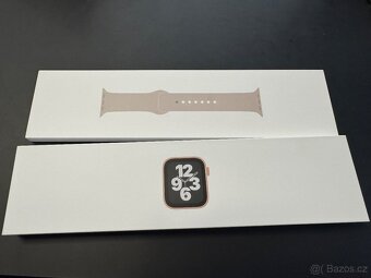 Apple Watch SE 44mm Gold (zlaté), hliníkové + NOVÝ Řemínek - 2