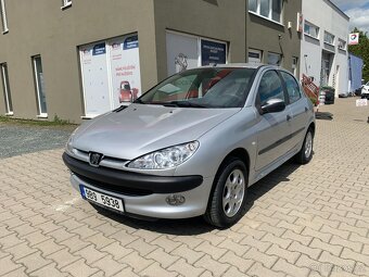 Peugeot 206 1.4i, TK 04/2027, rok 2002 - 2