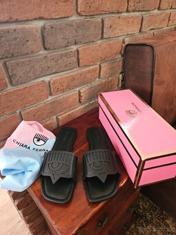 Chiara Ferragni sandalky vel.39 nové original - 2