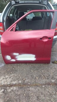 Nissan Juke levé přední dvere - 2