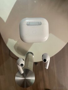 Airpods 3 - 2
