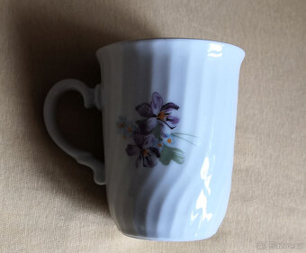 hrnek fialky 250ml , kralovarský porcelán - 2