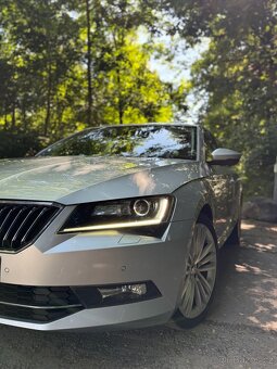 Superb 2.0 automat 2018 rok najeto 185 kilometrů - 2