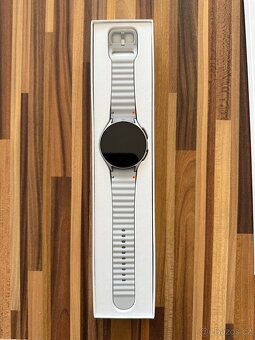Samsung Galaxy Watch 7 + obal, řemínky a sklo - 2