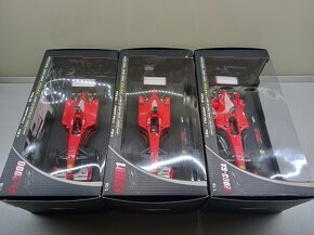 3x F1 FERRARI F2000 2001 a 2003GA SCHUMACHER HW ELITE 1:18 - 2