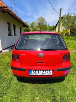 Volkswagen Golf - 2