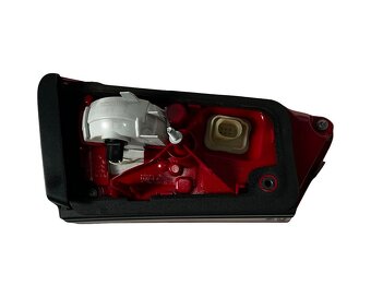 LED pravé zadní vnitřní světlo Audi A6 4G avant allroad 2013 - 2