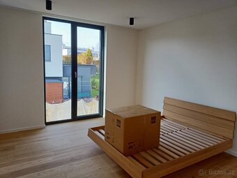 Pokládka podlah, dlažby, obkladů - 2