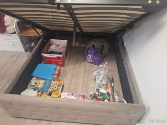 Čalouněná postel s úložným prostorem 140x200 s matrací - 2