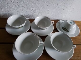 Šálky s podšálky, nové - 2