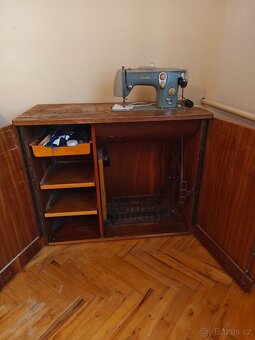 Šicí stroj Lada - 2