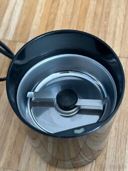 Bosch Mlýnek na kávu černá TSM6A013B - 2