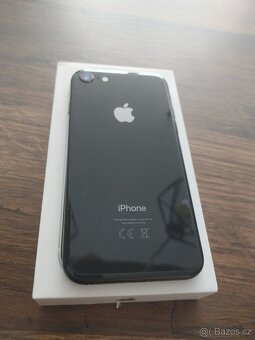 Apple iPhone 8, 64Gb super stav 82% baterie+ krabice - 2