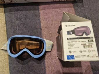 Lyžařská helma Atomic Revent Jr. 51-545+brýle - 2