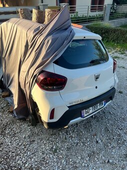 Rozpredam na nahradne diely Dacia Spring 2021 - 2