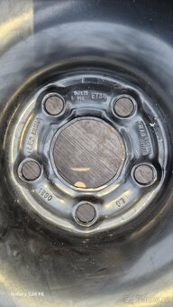 Zimní kola 185/60 R15 – originál VW, 5×112, ET39 - 2