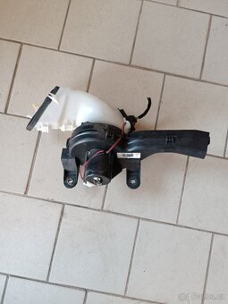 Citroen C4 Picasso motůrek topení - 2