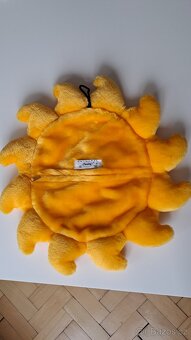 Plyšové sluníčko i k zavěšení. - 2