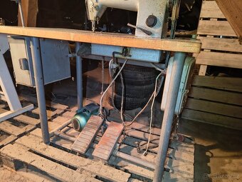 Stůl s šicího stroje - 2