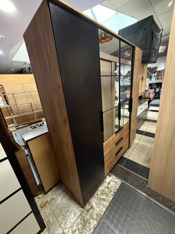 Šatní skříň Patrick III dub craft / černá - 2