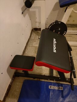Posilovací stroj na biceps - 2