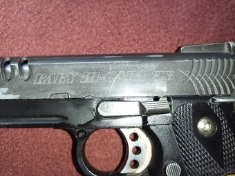 Prodám Airsoft pistolí - 2