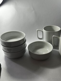 Elegantní bílý set: šálky s oušky a mističky - 2