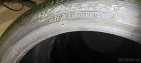 Pneu 305/35 R21 Pirelli - 2